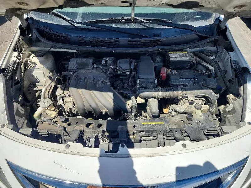 2015 NISSAN VERSA 1.6 SV  