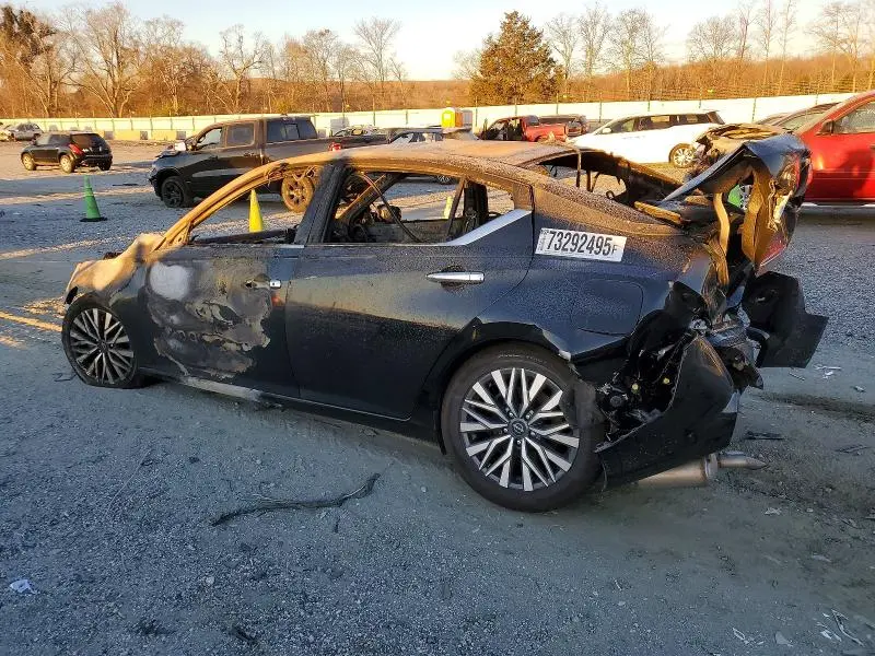 2024 NISSAN ALTIMA SV  