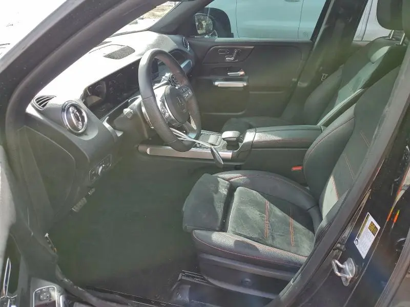 2023 MERCEDES-BENZ GLB 250  