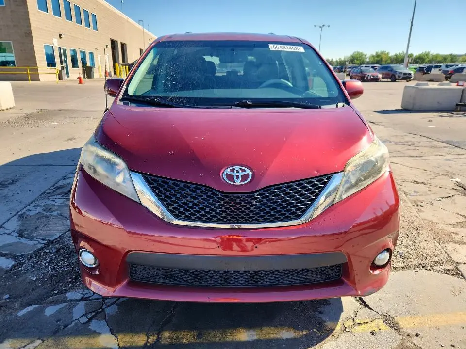 2013 TOYOTA SIENNA SPORT  