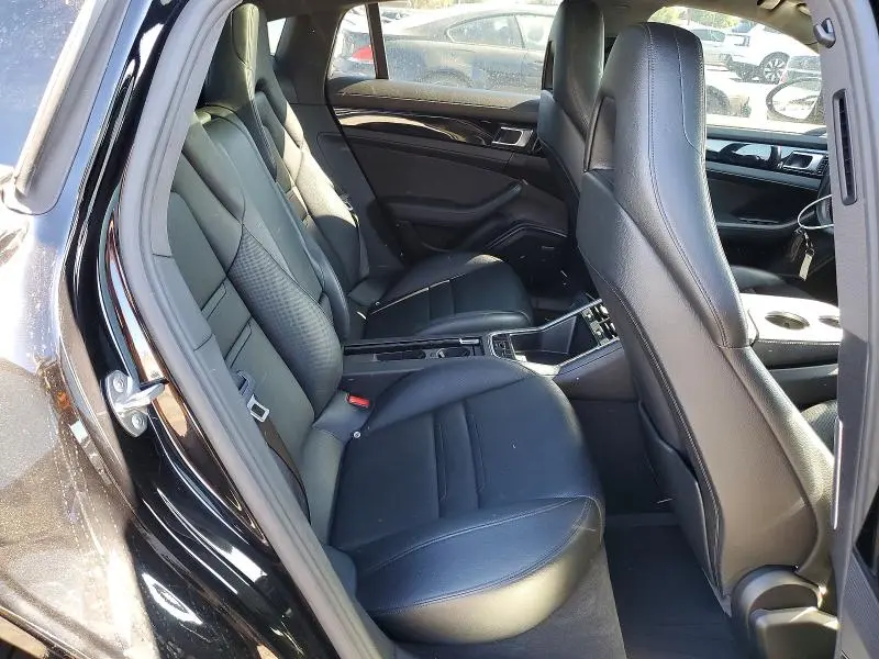 2017 PORSCHE PANAMERA 2  