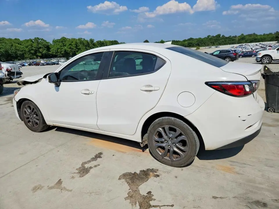 2019 TOYOTA YARIS LE  