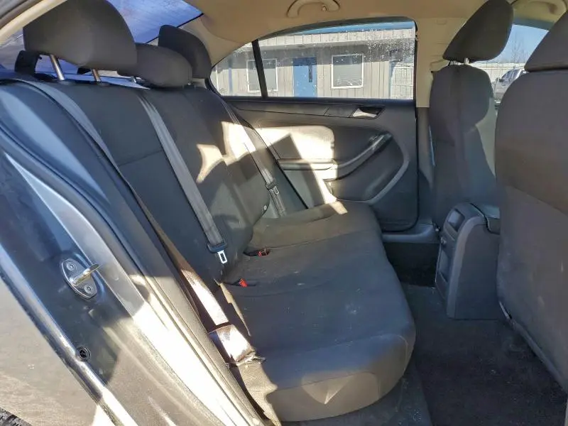 2015 VOLKSWAGEN JETTA BASE  