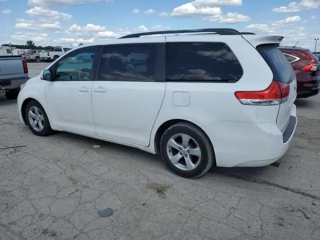 2011 TOYOTA SIENNA LE  
