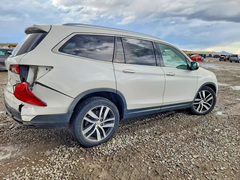 2017 HONDA PILOT ELITE  