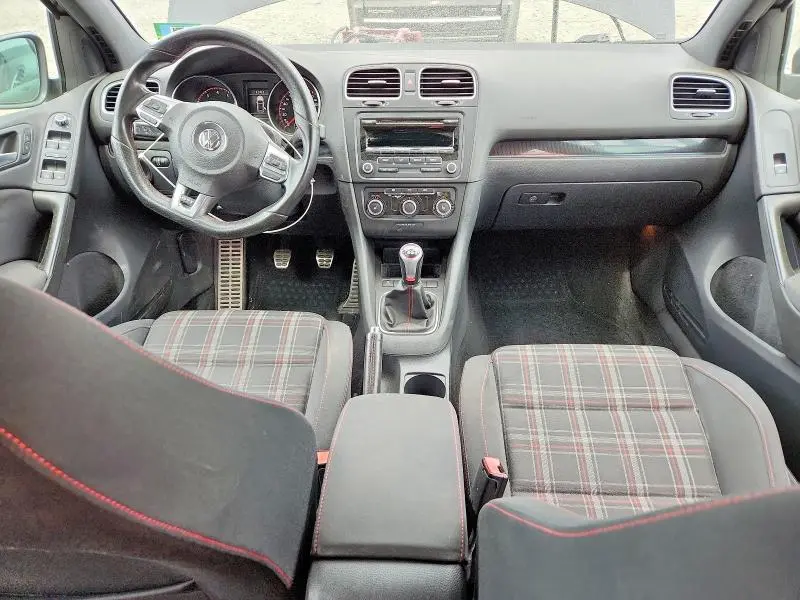 2014 VOLKSWAGEN GTI   