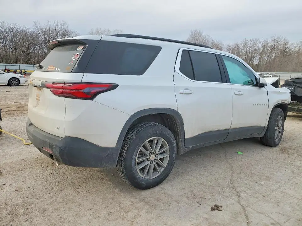 2023 CHEVROLET TRAVERSE LT  