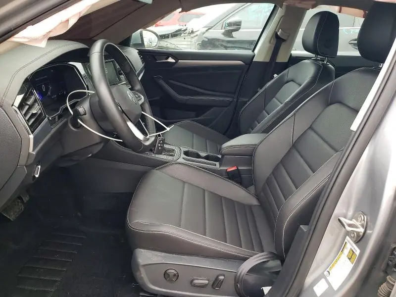 2024 VOLKSWAGEN JETTA SE  
