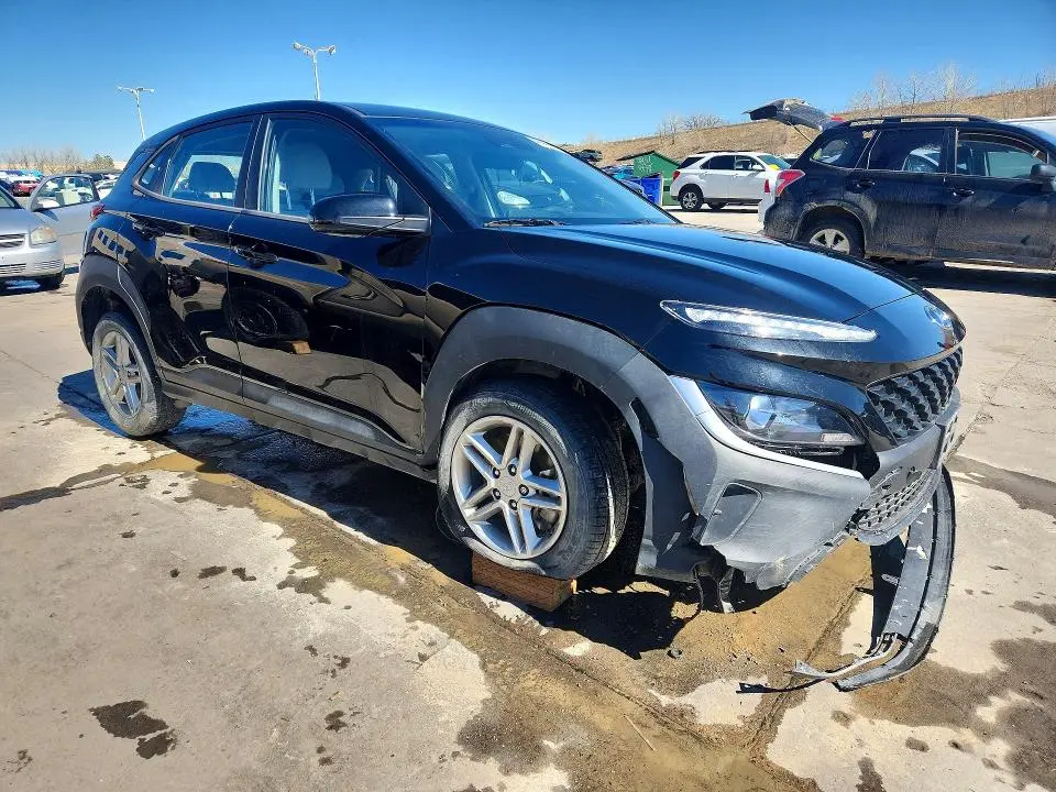 2023 HYUNDAI KONA SE  