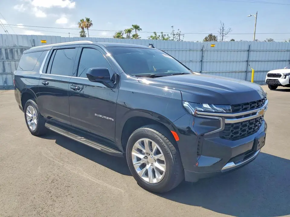 2023 CHEVROLET SUBURBAN C1500 LS  