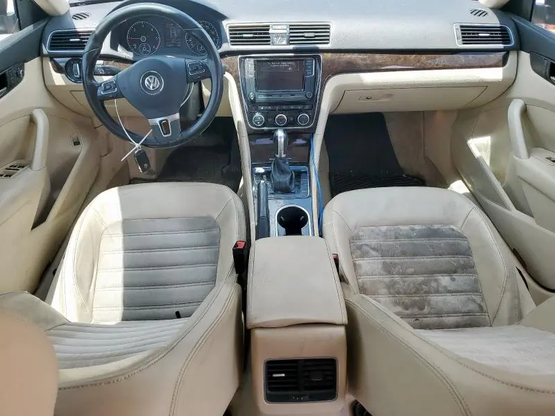 2015 VOLKSWAGEN PASSAT SEL  