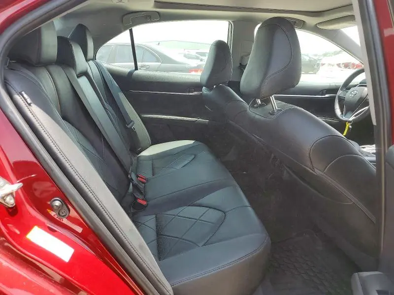 2018 TOYOTA CAMRY XLE V6  