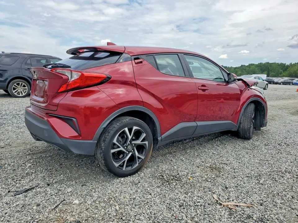 2019 TOYOTA C-HR XLE  