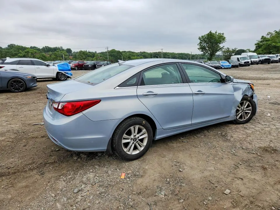 2013 HYUNDAI SONATA GLS  