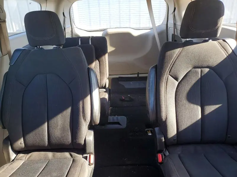 2017 CHRYSLER PACIFICA LX  