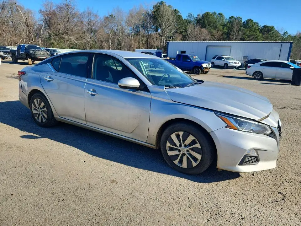 2021 NISSAN ALTIMA S  