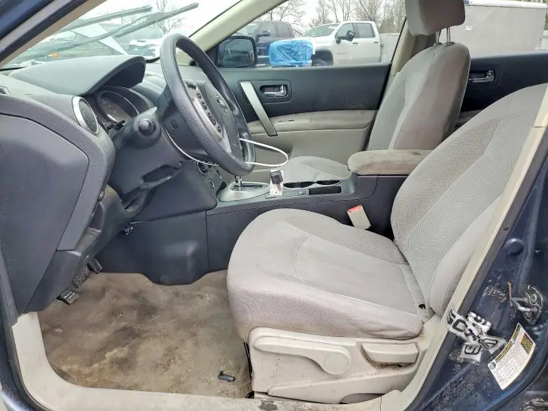2013 NISSAN ROGUE S  