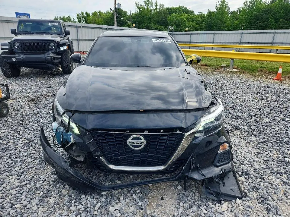 2020 NISSAN ALTIMA SR  