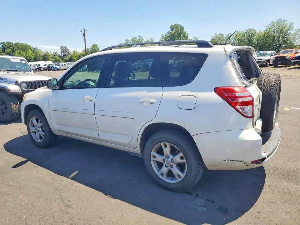 2012 TOYOTA RAV4 BASE  