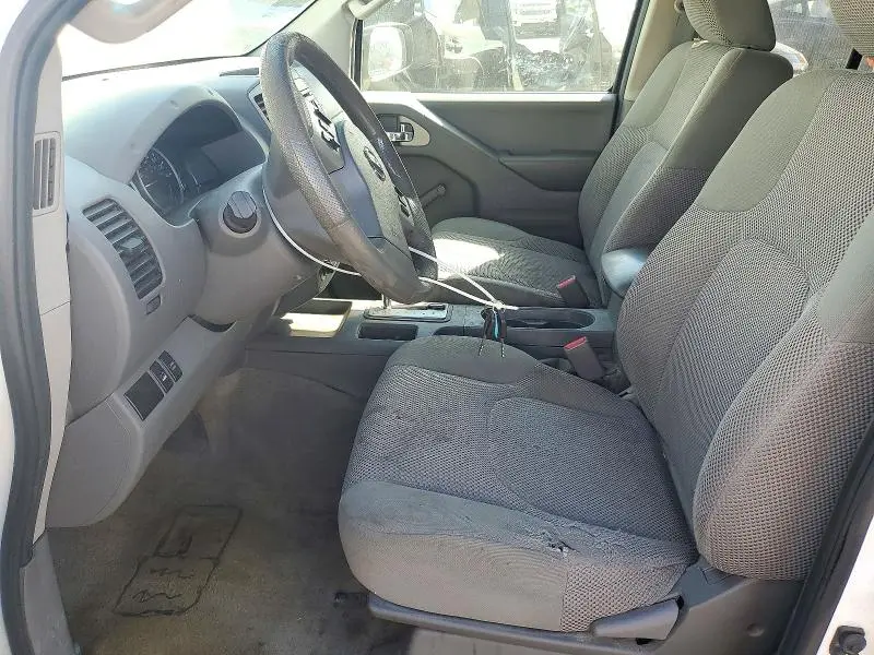 2015 NISSAN FRONTIER S  