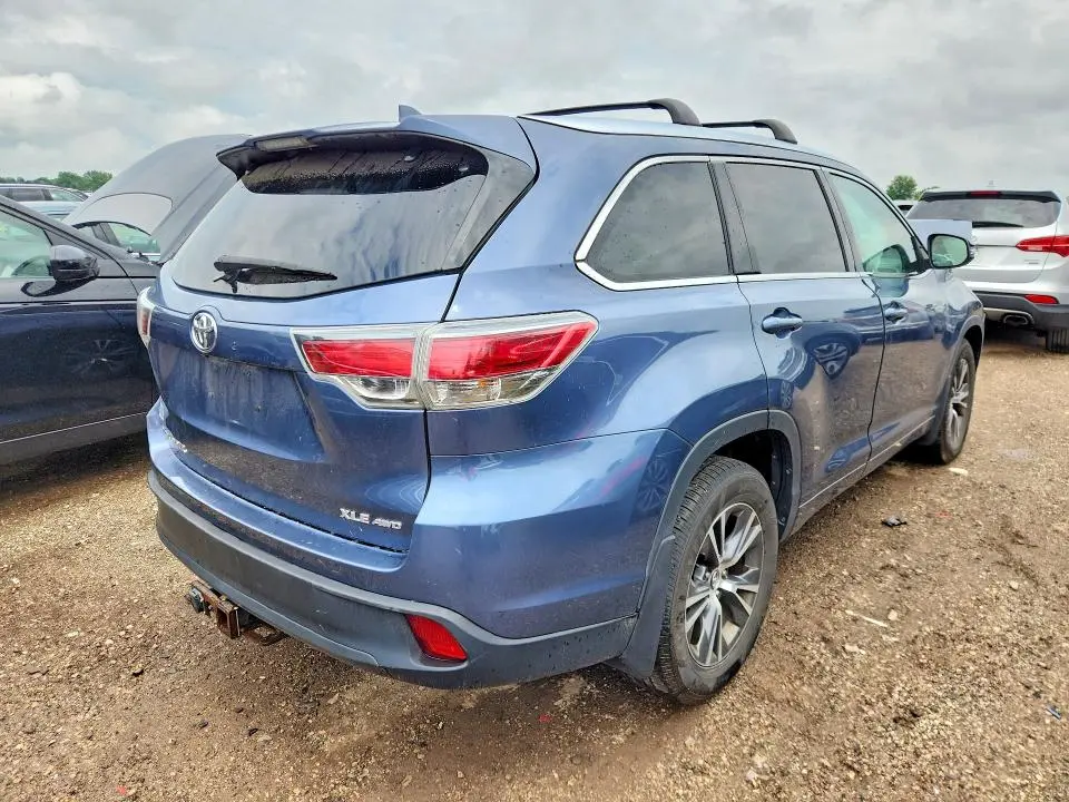 2016 TOYOTA HIGHLANDER XLE  