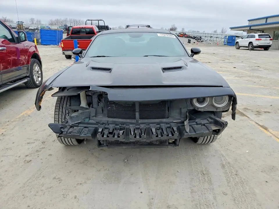 2017 DODGE CHALLENGER SXT  