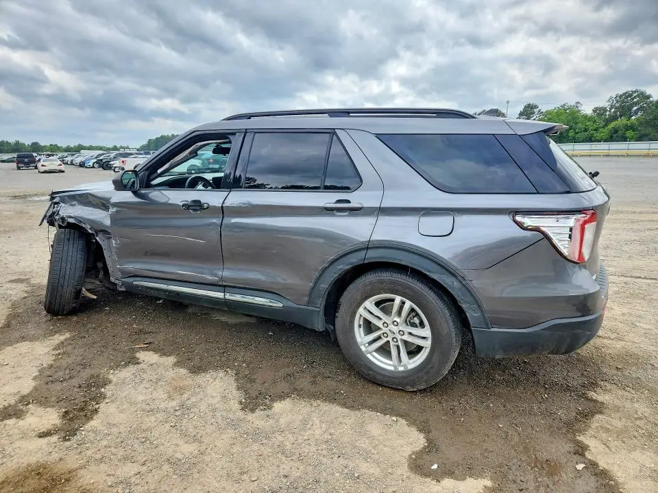 2022 FORD EXPLORER XLT  