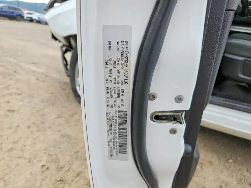 2015 RAM 1500 SLT  