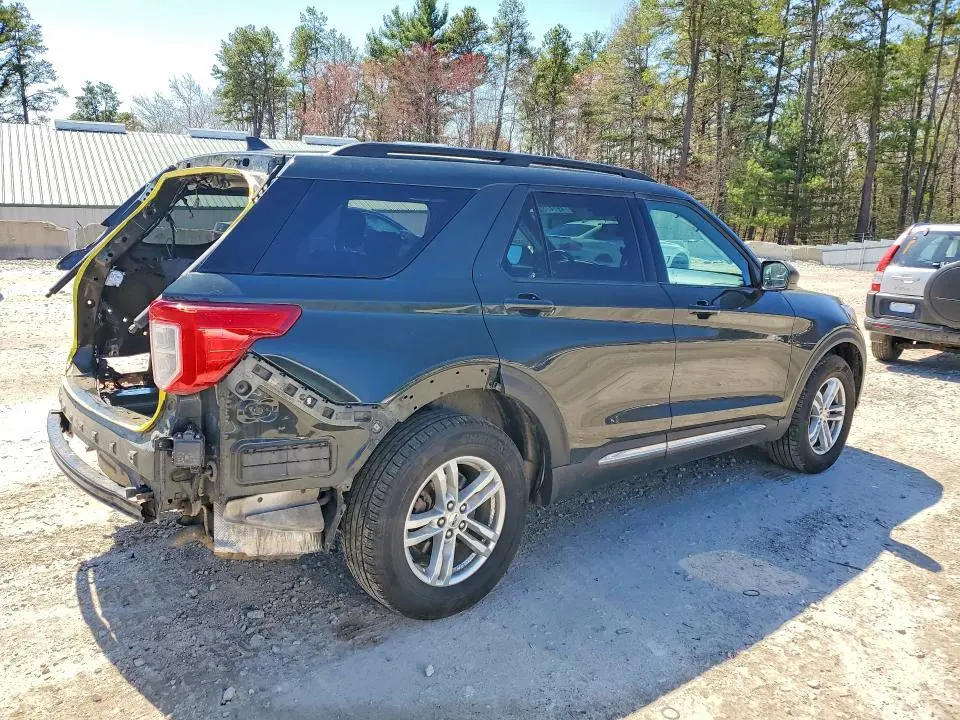 2022 FORD EXPLORER XLT  