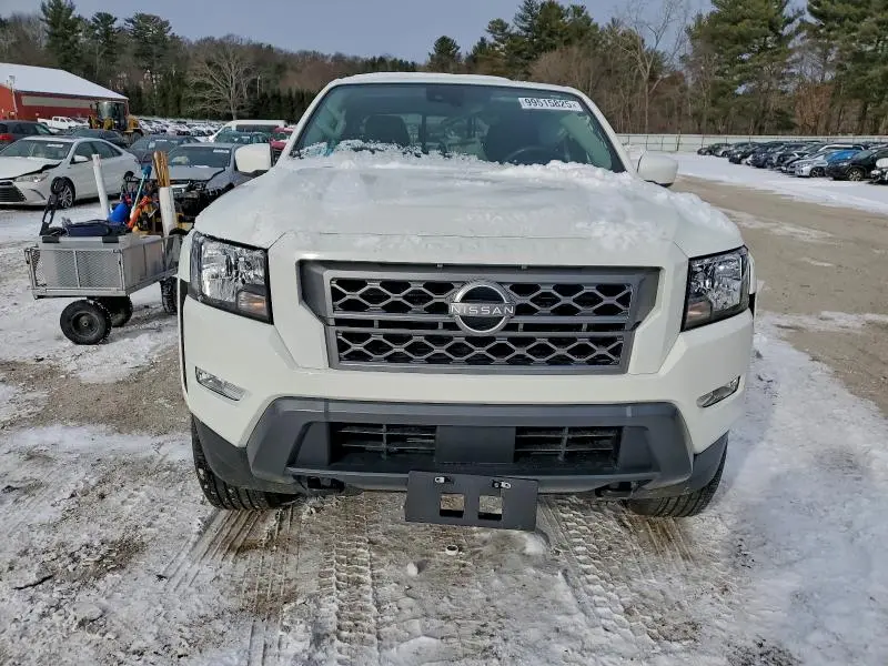 2024 NISSAN FRONTIER SV  