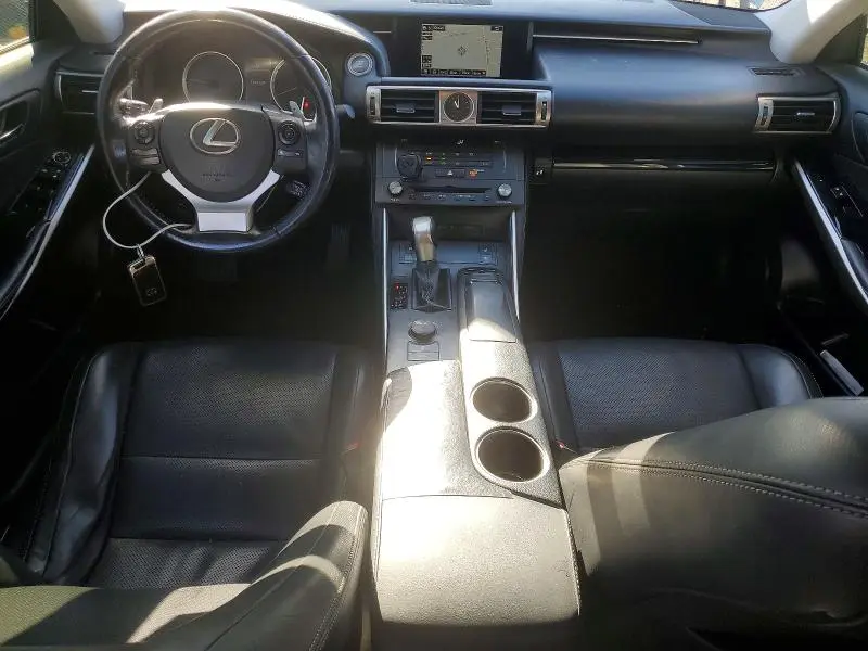 2016 LEXUS IS 200T BASE  