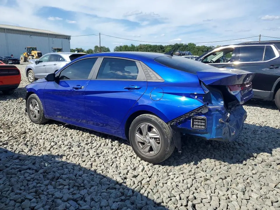 2025 HYUNDAI ELANTRA SE  