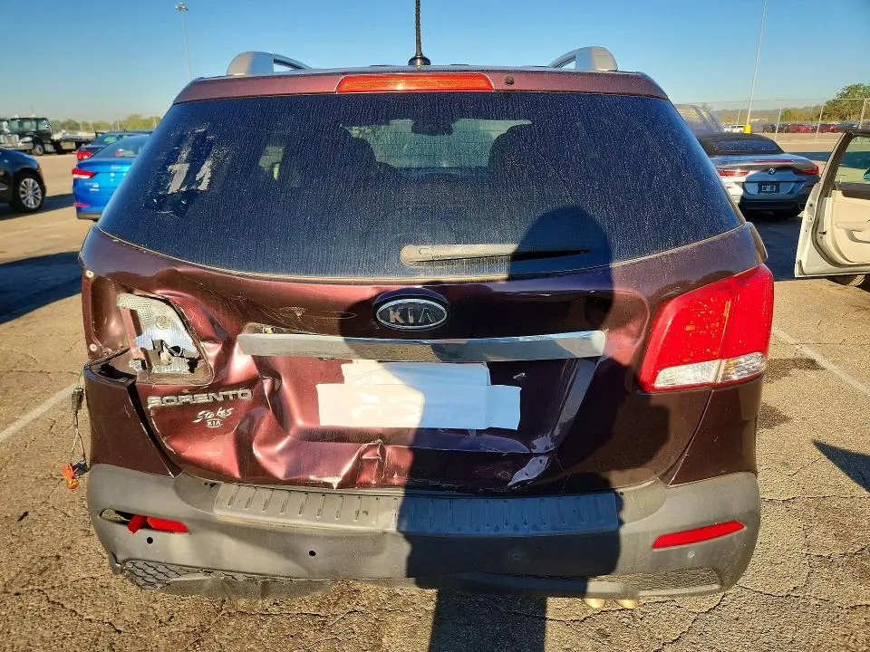 2013 KIA SORENTO LX  