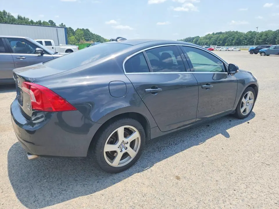 2013 VOLVO S60 T5  