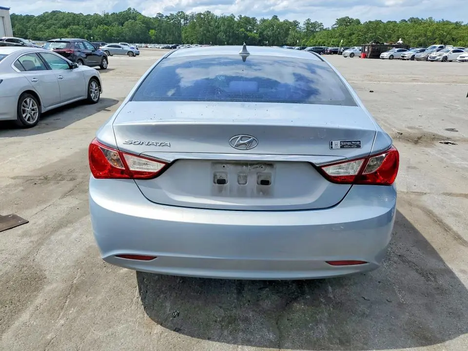 2011 HYUNDAI SONATA GLS  