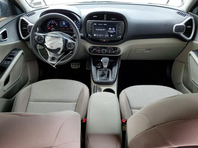2022 KIA SOUL LX  
