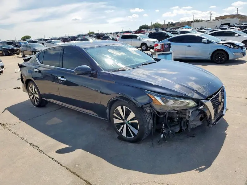 2019 NISSAN ALTIMA SL  