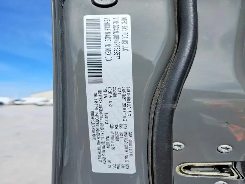2023 JEEP COMPASS LATITUDE  