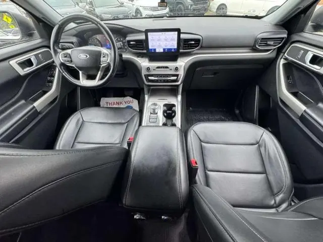 2022 FORD EXPLORER XLT  