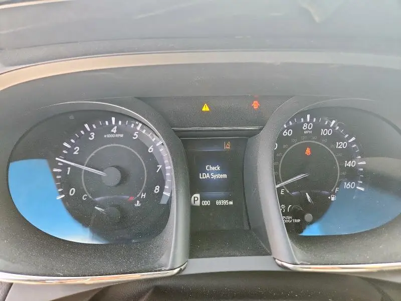 2016 TOYOTA AVALON XLE  