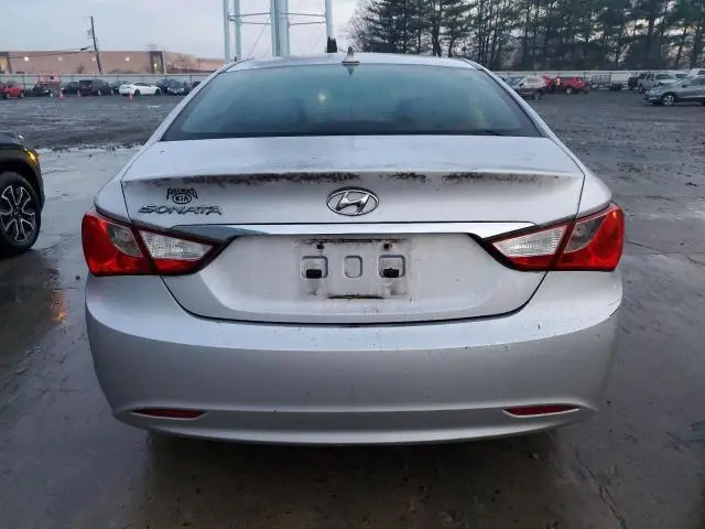2011 HYUNDAI SONATA GLS  