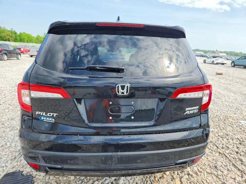 2022 HONDA PILOT SE  