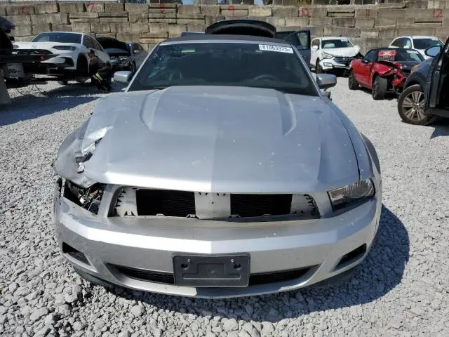 2011 FORD MUSTANG
