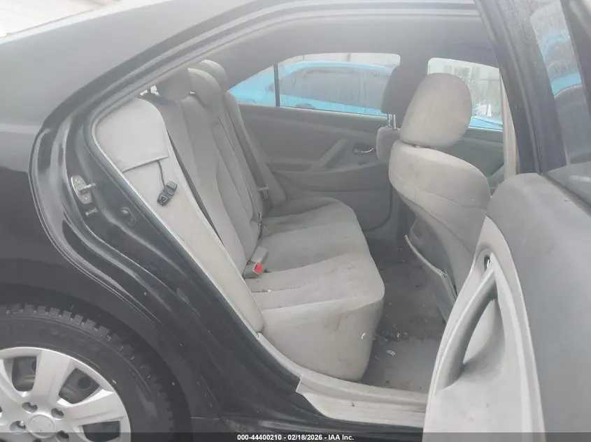 2010 TOYOTA CAMRY LE