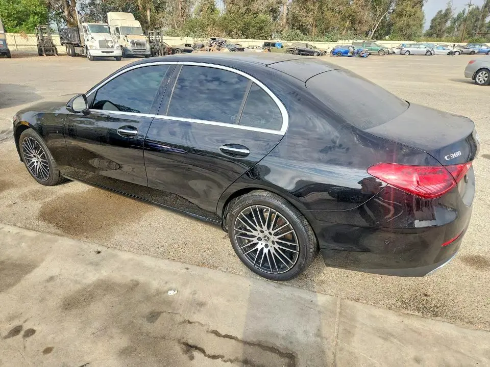 2025 MERCEDES-BENZ C 300  