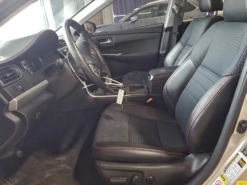 2015 TOYOTA CAMRY LE  