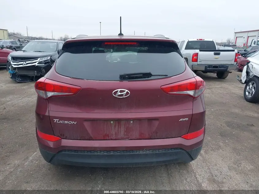 2017 HYUNDAI TUCSON SE
