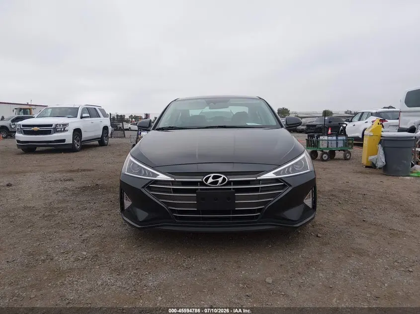 2020 HYUNDAI ELANTRA SE