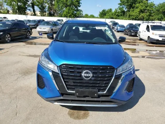 2024 NISSAN KICKS S  