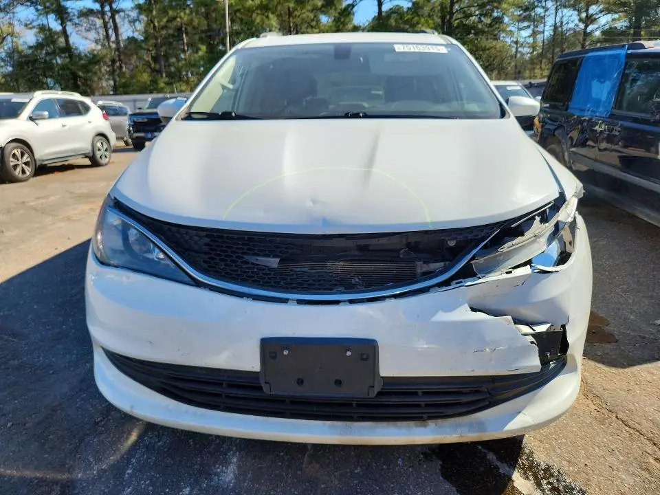 2020 CHRYSLER VOYAGER LXI  